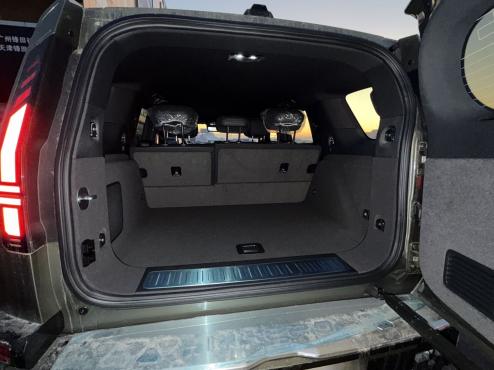 Mengshi 817: Conquer the Wild, Embrace the Journey(猛士817,驾驭荒野 尊享旅程)