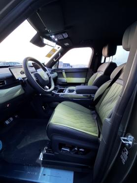 Mengshi 817: Conquer the Wild, Embrace the Journey(猛士817,驾驭荒野 尊享旅程)