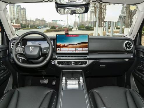 2025 Tank 300: Combining Ruggedness and Trend, Redefining Off-Road Lifestyle(2025款坦克300：硬派与潮流，定义全地形生活方式)