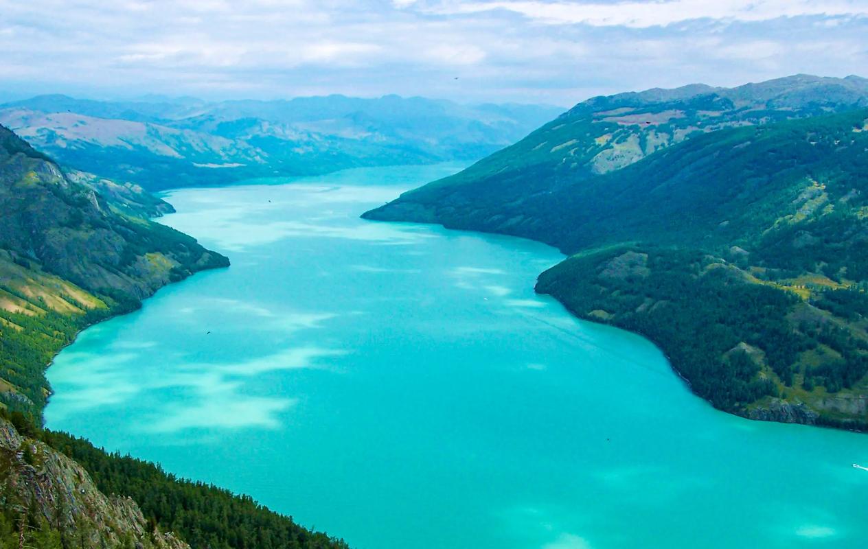 Tour of North and South Xinjiang - Tianchi + Hemu + Kanas + Ulh + Korla + Kuqa + Hotan + Kashgar for 14 Days